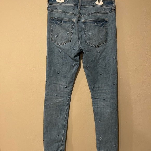 LOFT Blue Ankle Cropped Jeans with Subtle Floral Embroidery - Picture 3 of 10